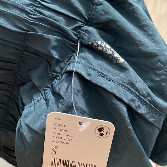 NWT FP movement the way home short - Picture 3 of 3